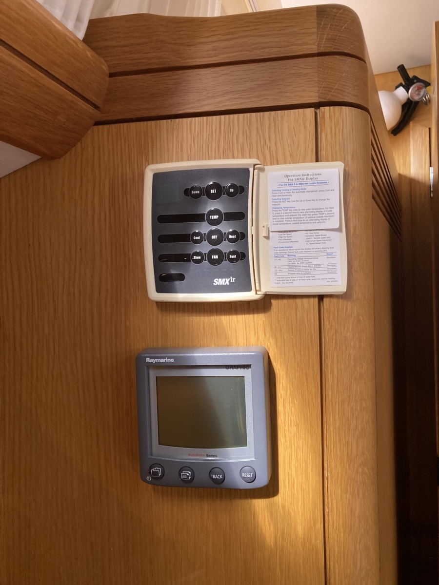 2008 Oyster 56 Deck Saloon