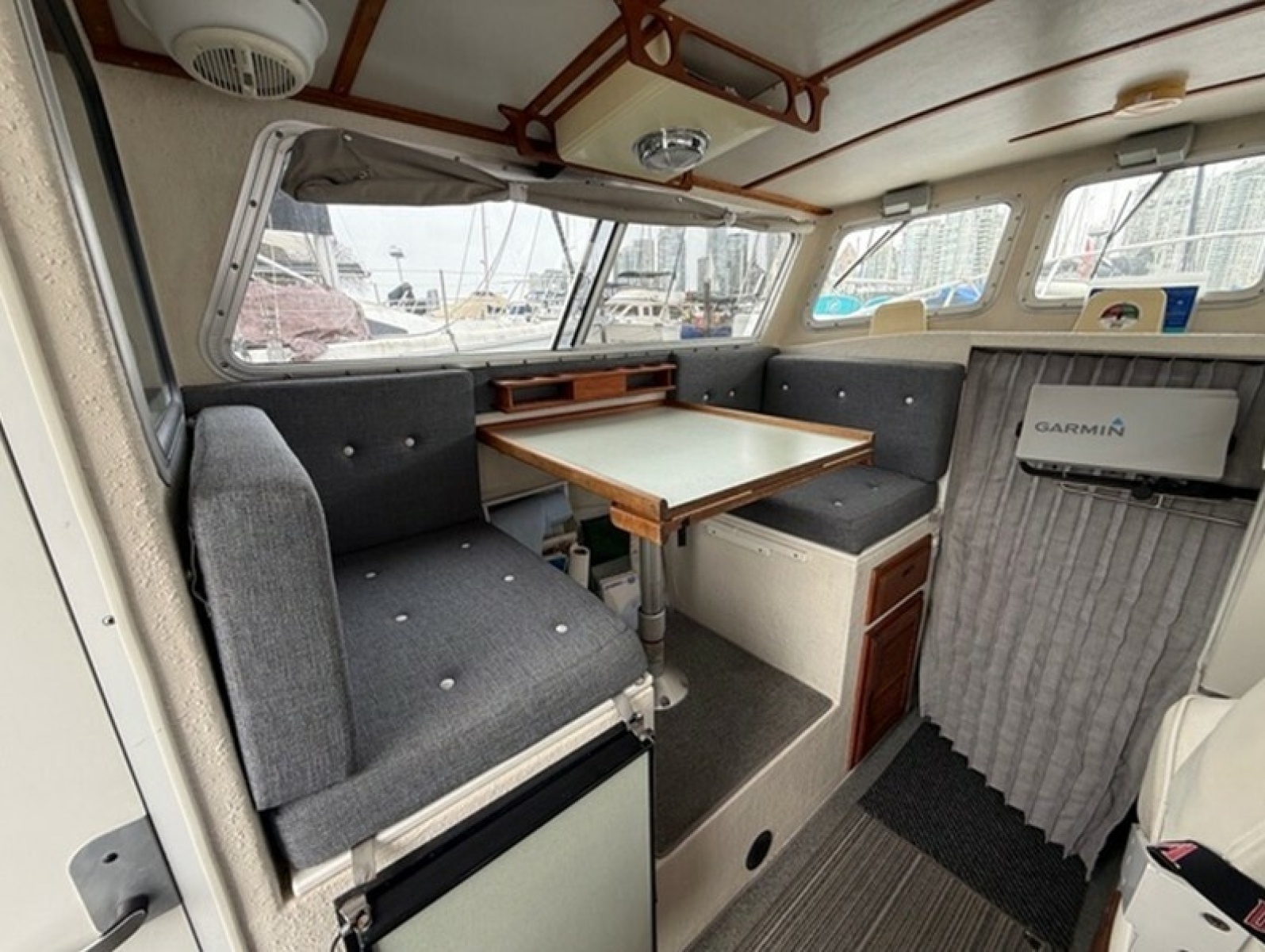 24' 2003 Sea Sport Explorer 2400