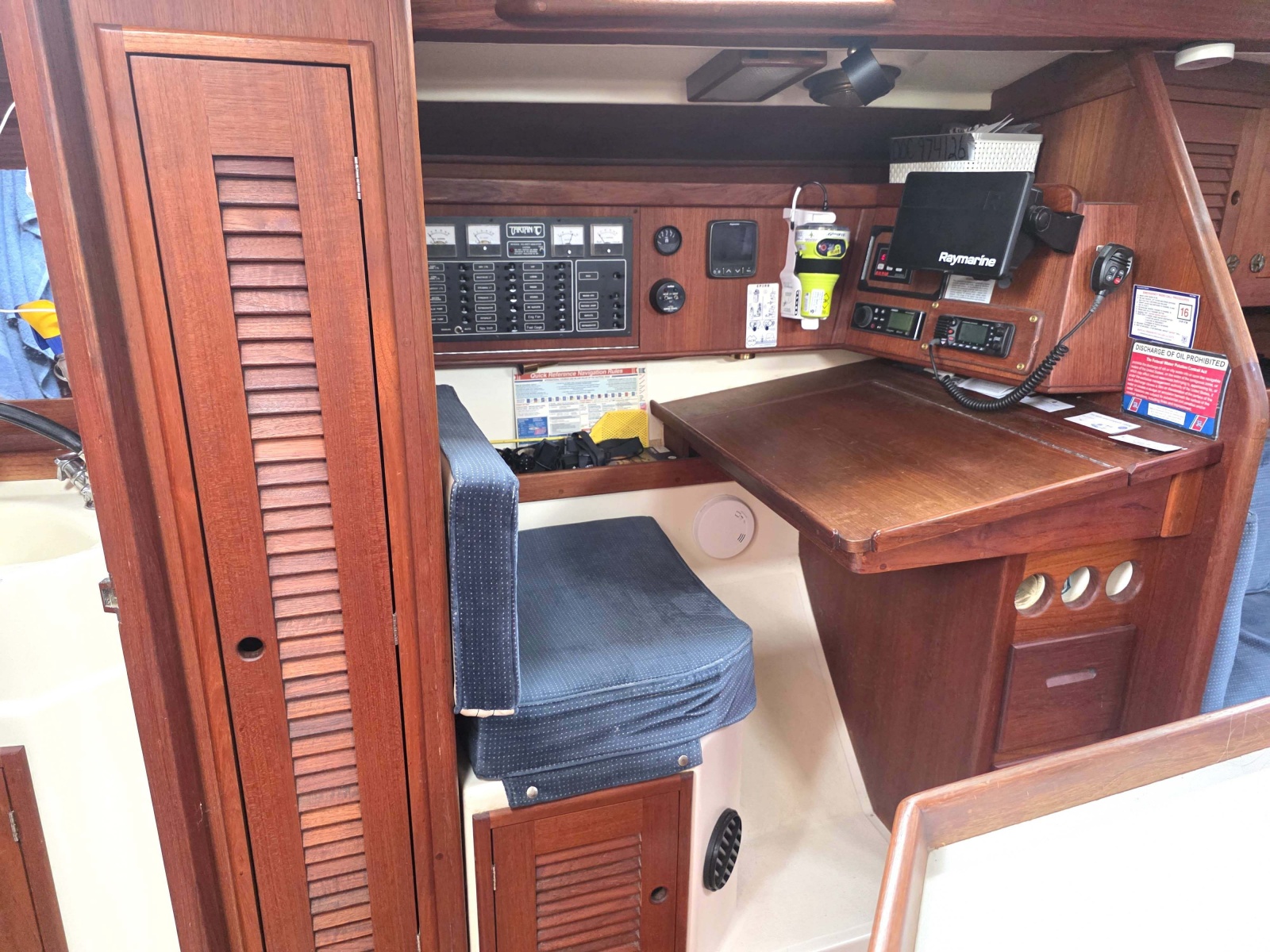 37' 1990 Tartan 372