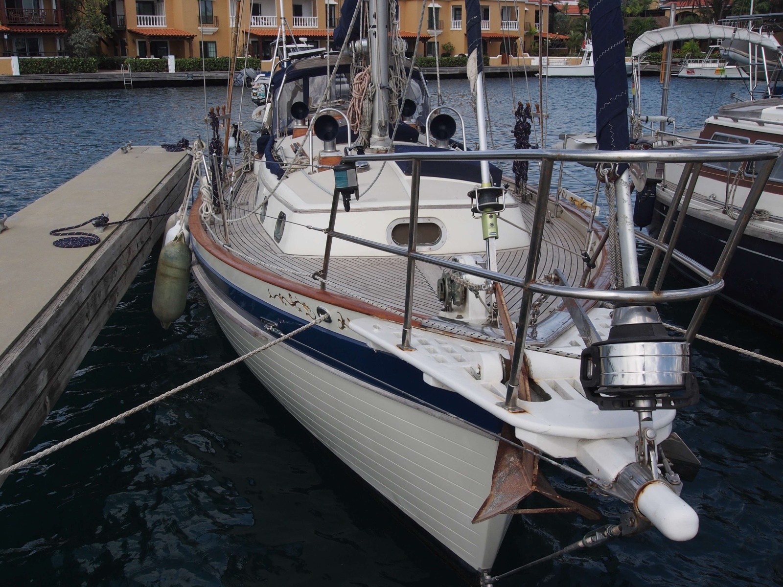 38ft Ta Shing Yacht For Sale