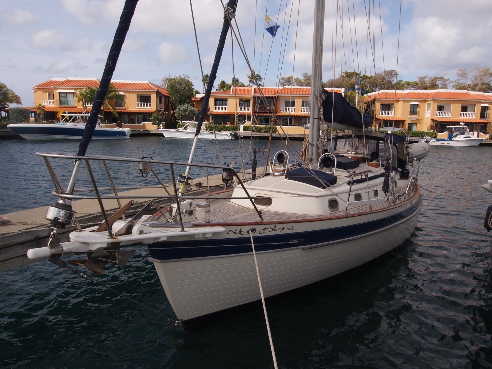 38ft Ta Shing Yacht For Sale