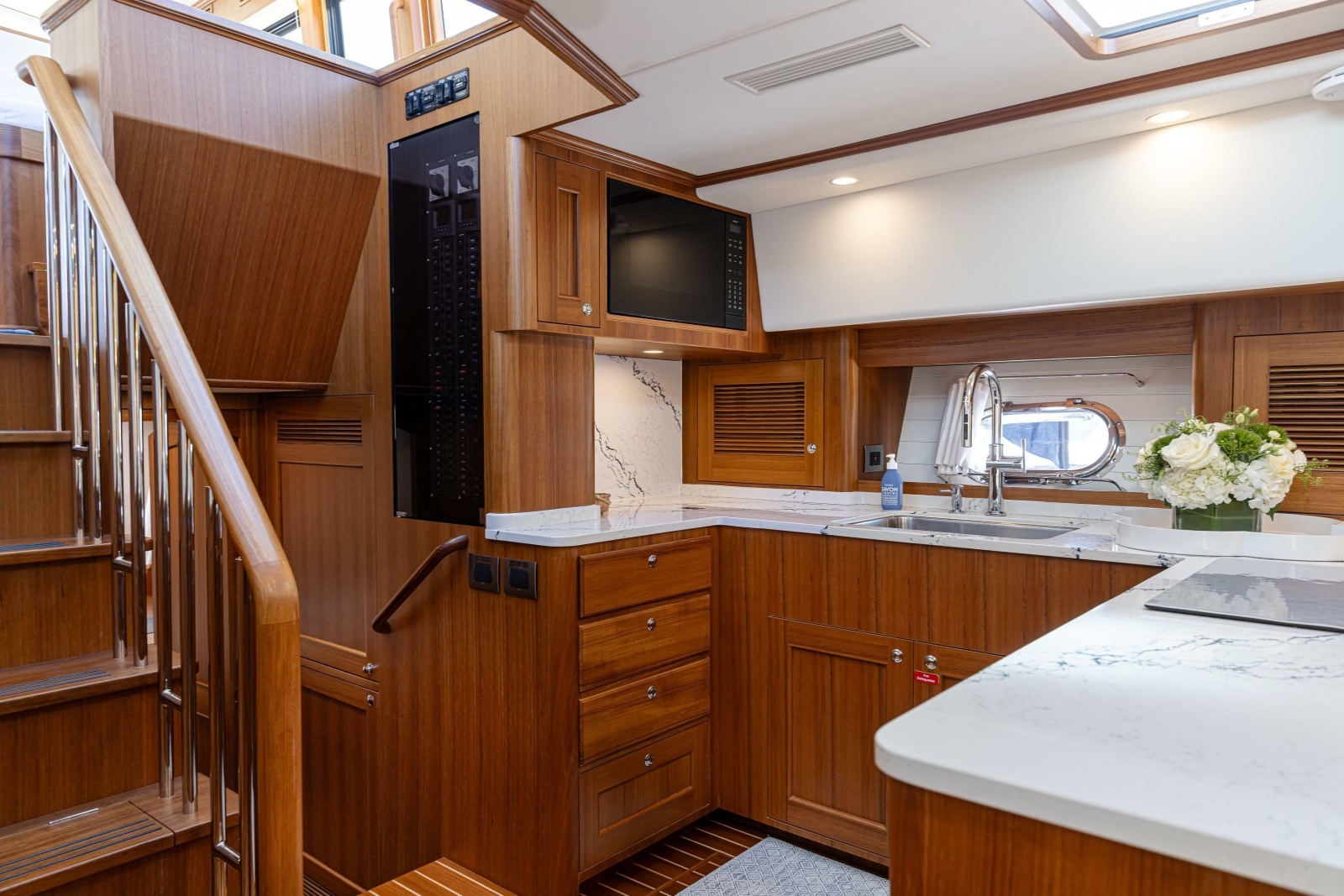 63ft Hunt Yachts Yacht For Sale