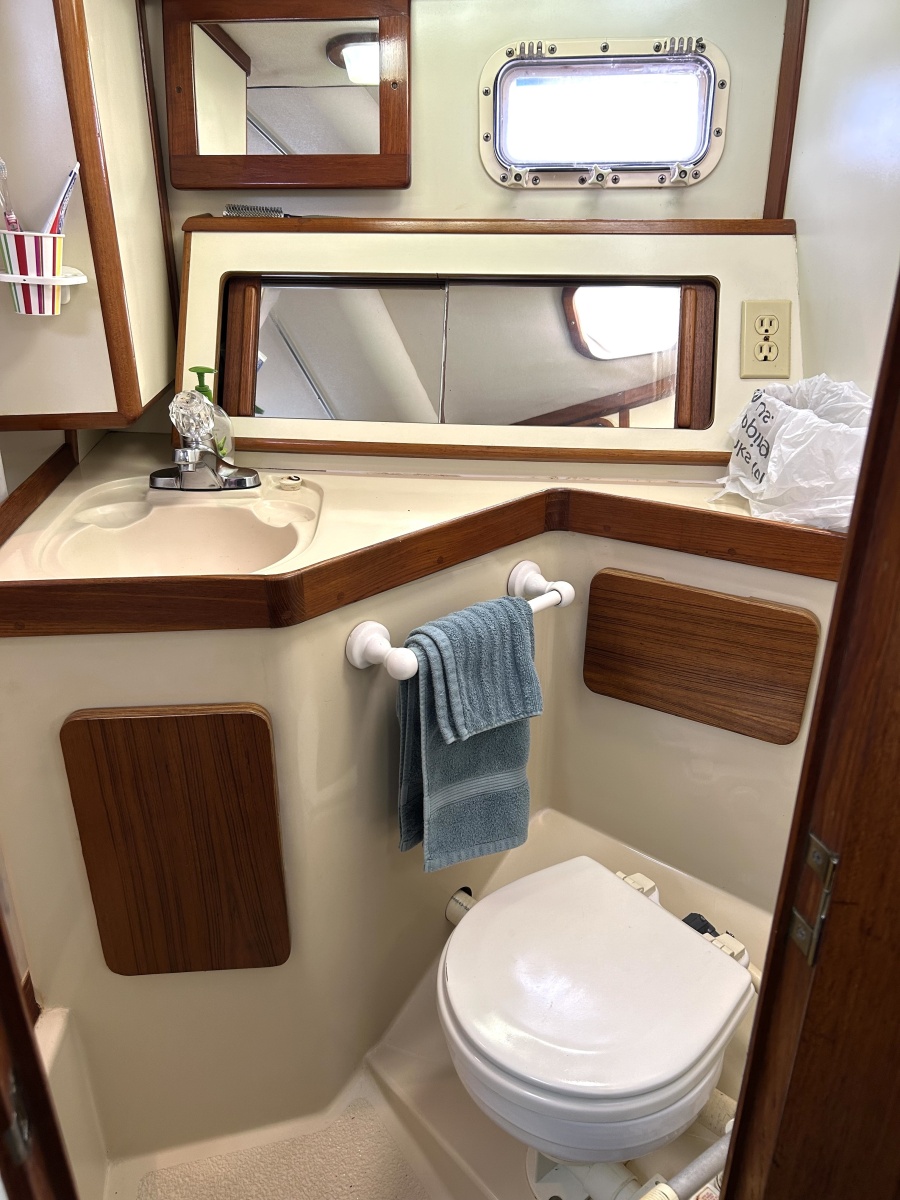 43' 1985 Irwin Mk III