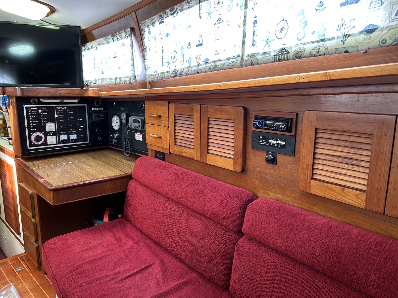 Dream 43ft Irwin Yacht For Sale