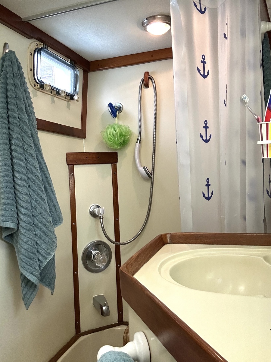 Dream 43ft Irwin Yacht For Sale