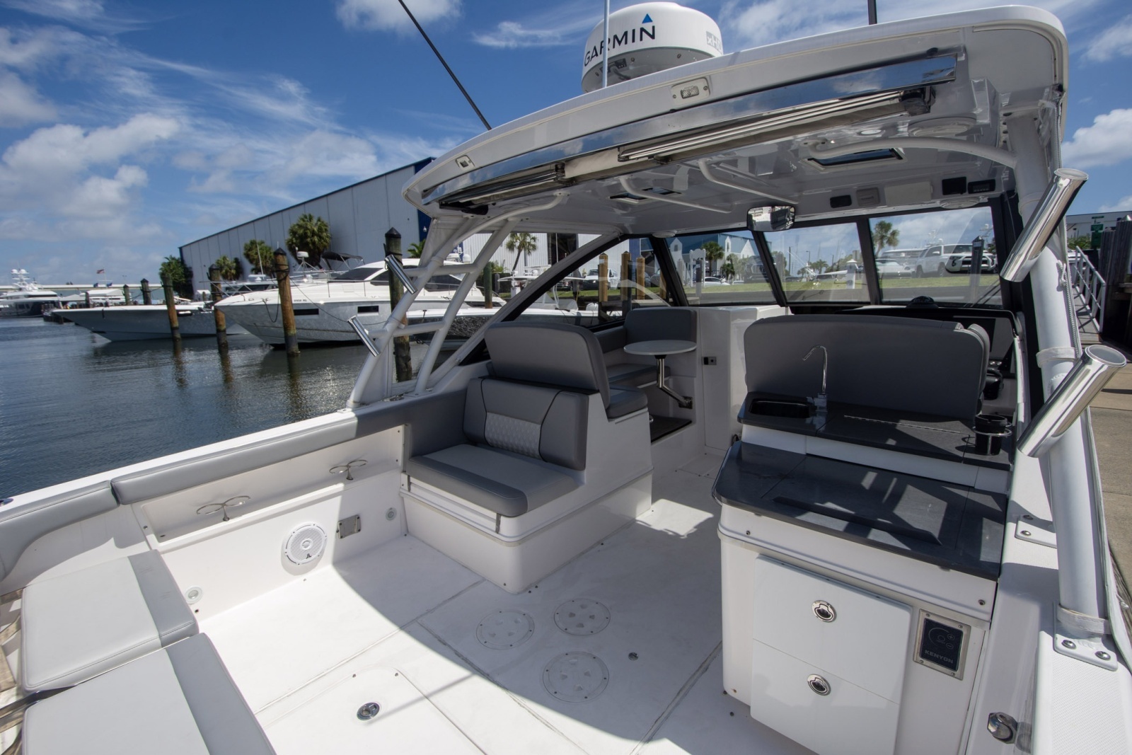 34ft Everglades Yacht For Sale