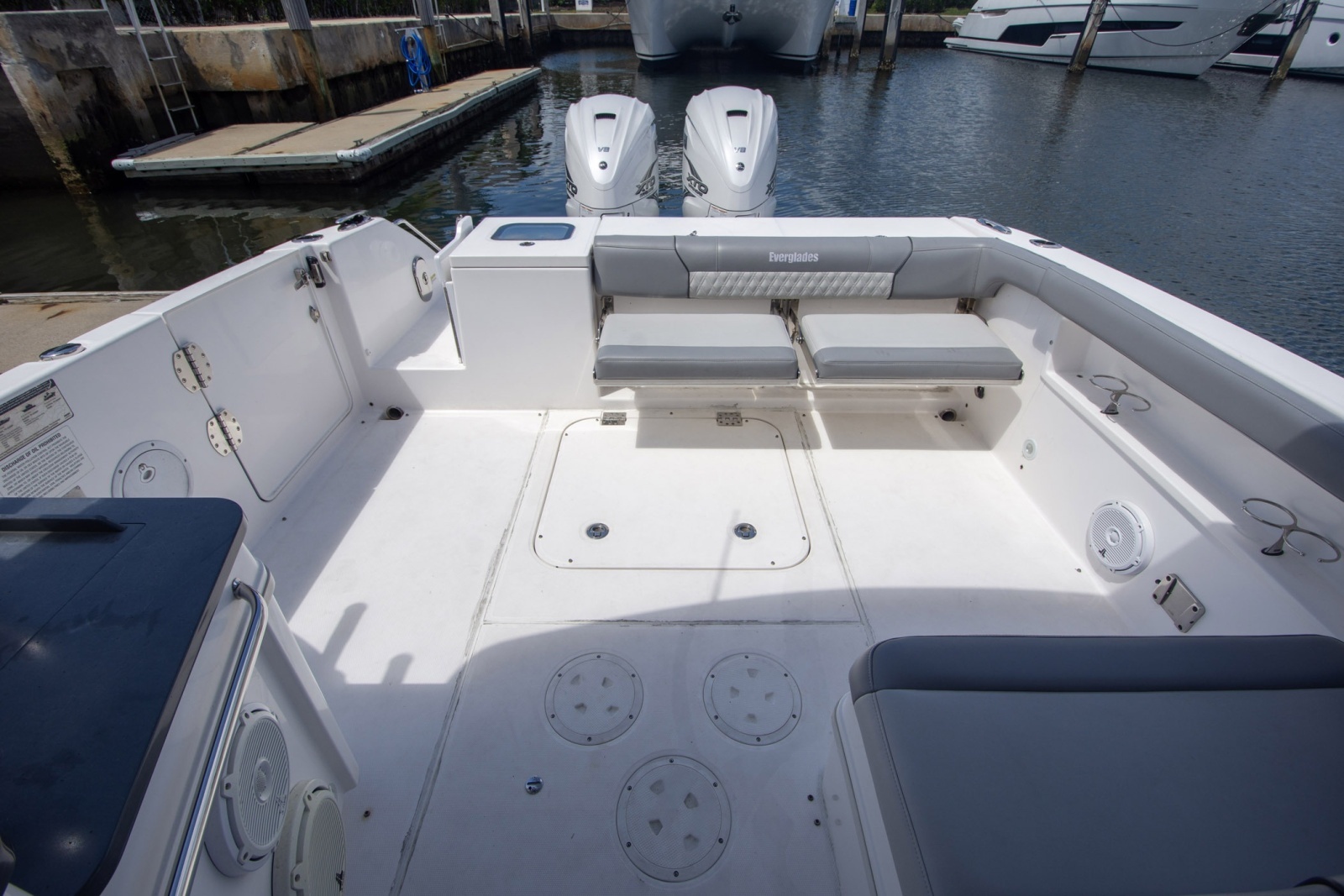 34ft Everglades Yacht For Sale