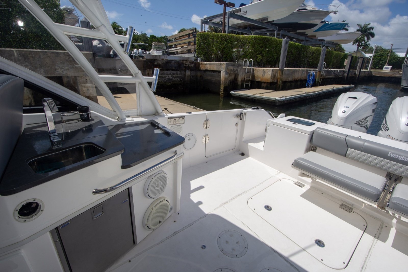 34ft Everglades Yacht For Sale