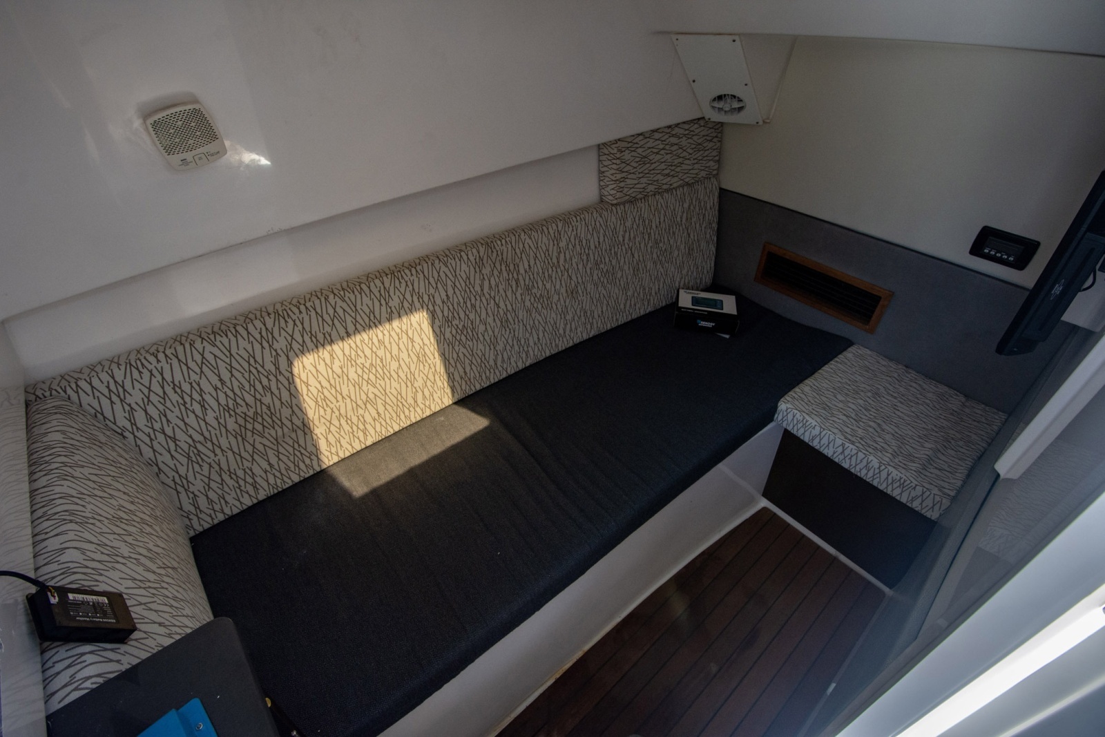 34ft Everglades Yacht For Sale