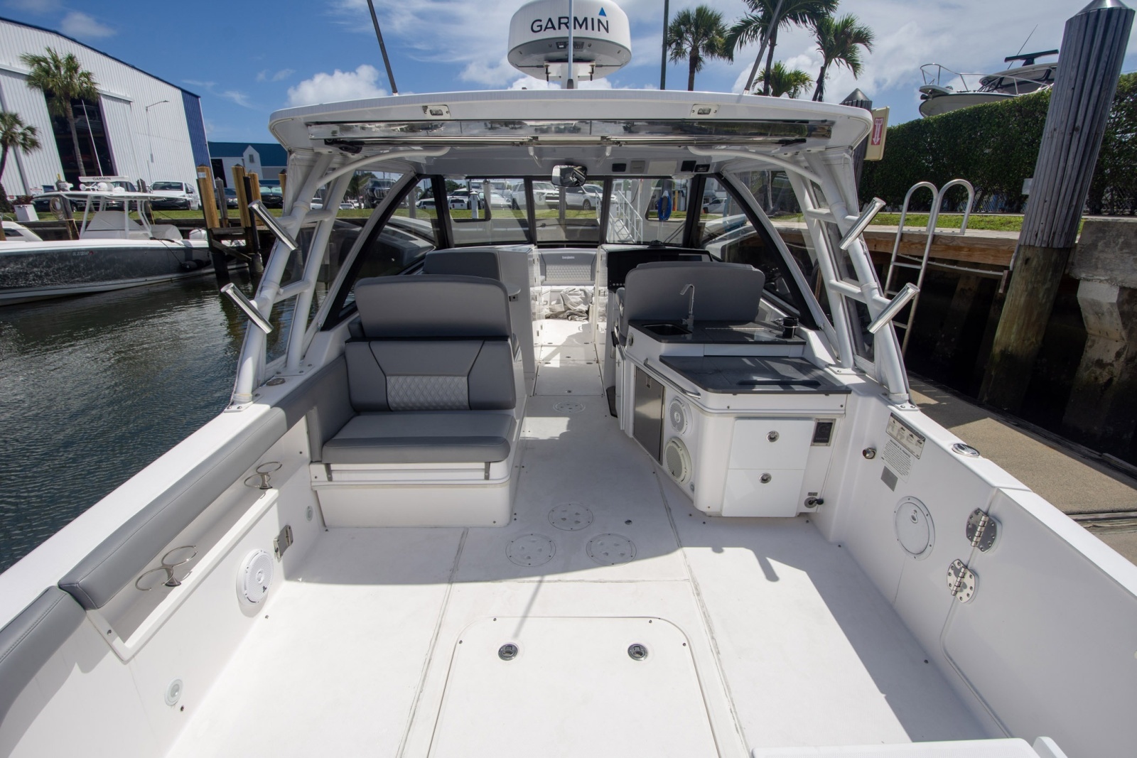 34ft Everglades Yacht For Sale