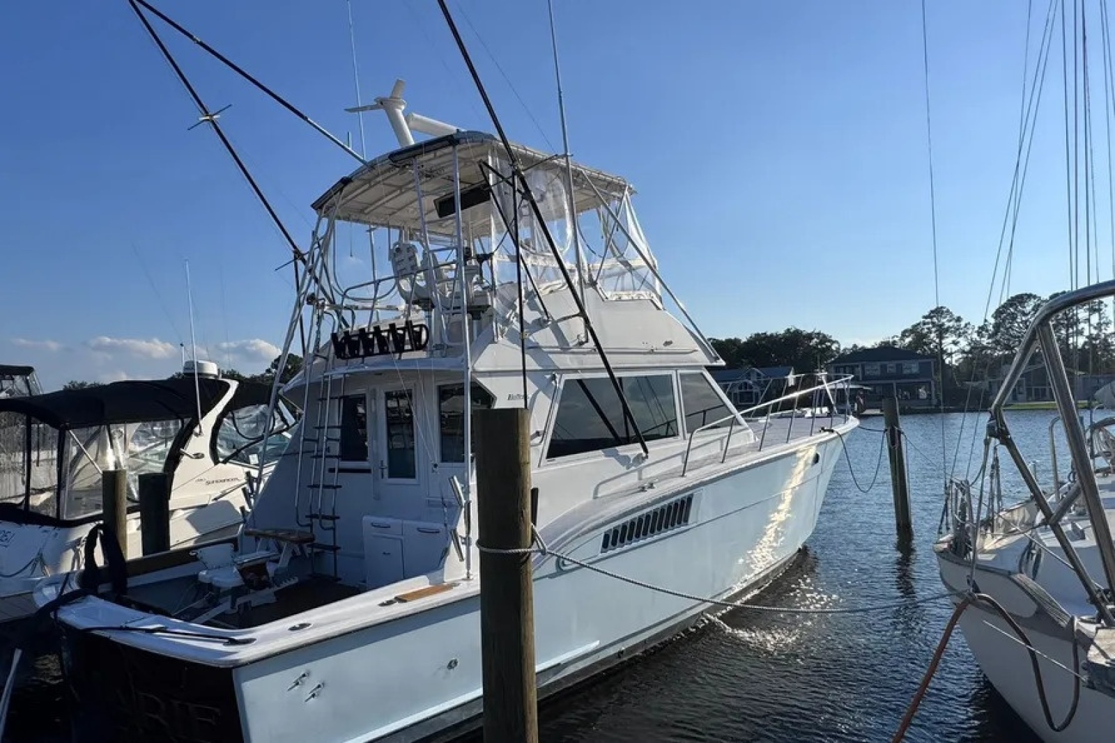 43' 1981 Hatteras 43 Convertible