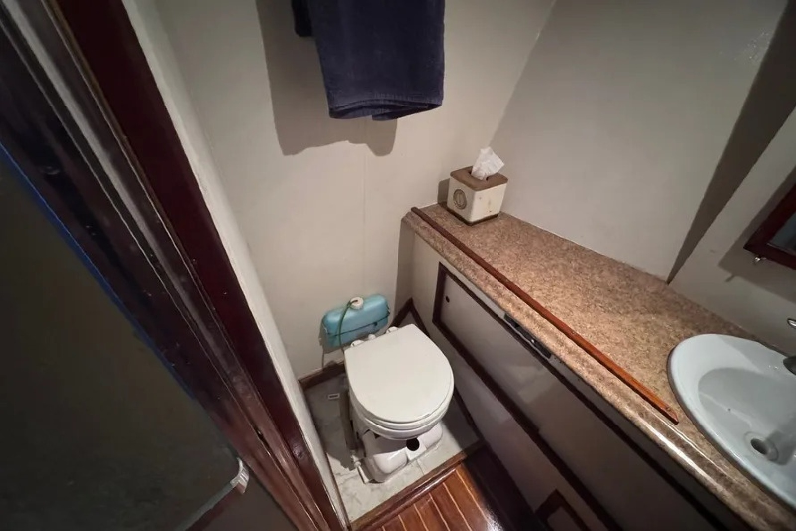 43' 1981 Hatteras 43 Convertible