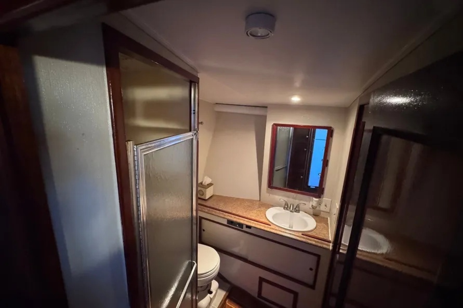 43ft Hatteras Yacht For Sale