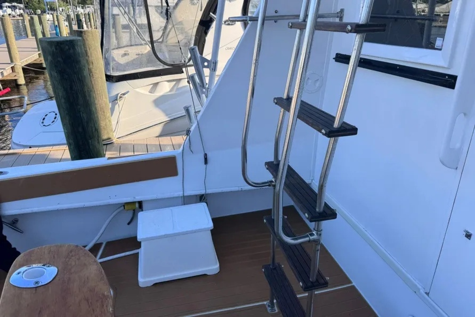 43ft Hatteras Yacht For Sale