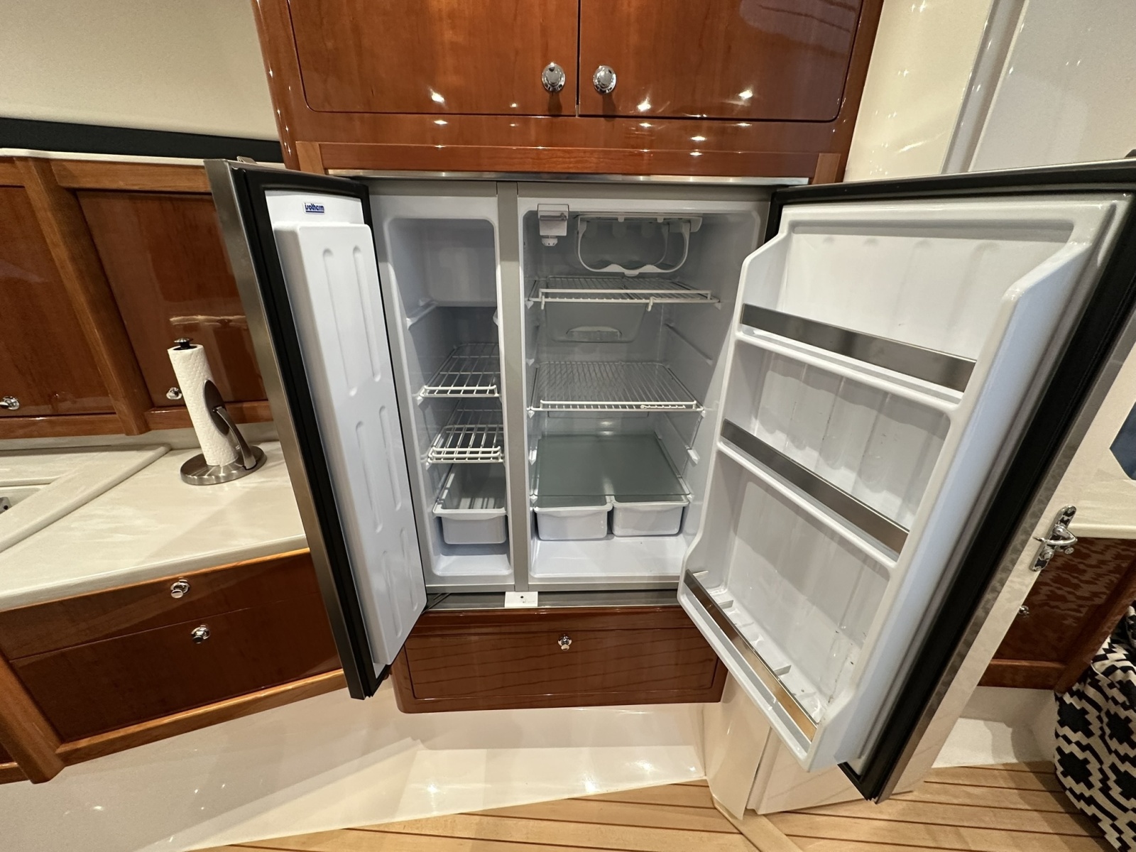 47' 2020 Intrepid 475 Sport Yacht