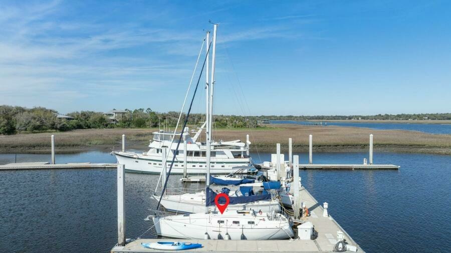 MARIANDL 33ft Beneteau Yacht For Sale