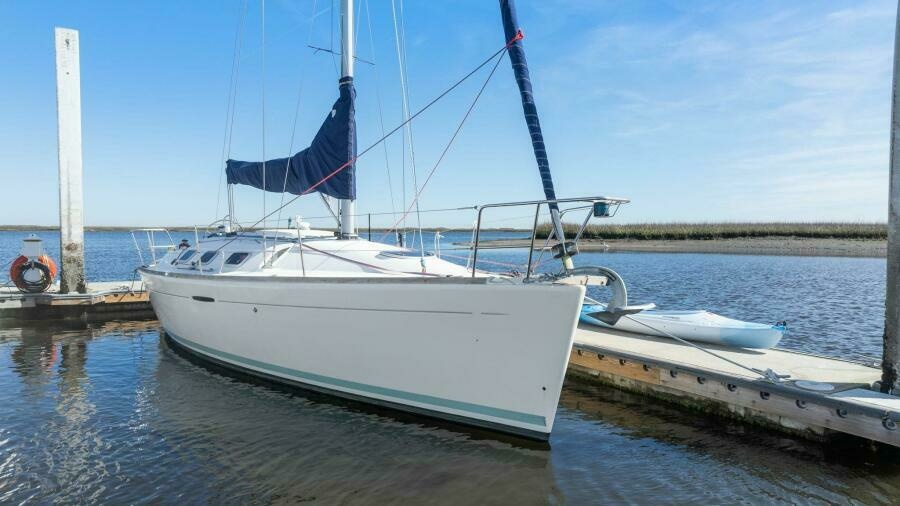 MARIANDL 33ft Beneteau Yacht For Sale