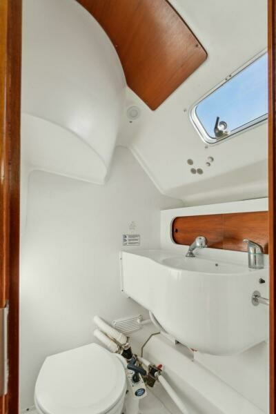 MARIANDL 33ft Beneteau Yacht For Sale