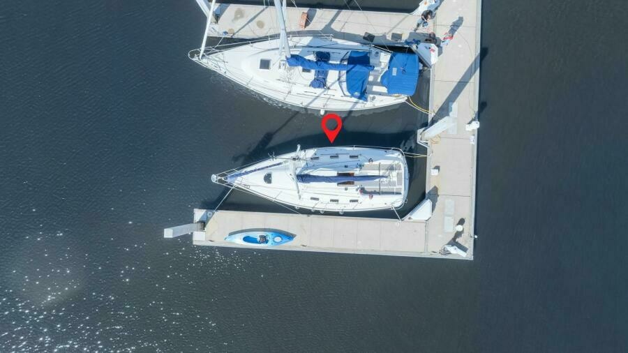 MARIANDL 33ft Beneteau Yacht For Sale