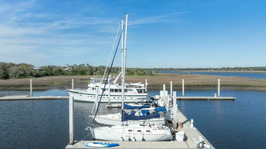 MARIANDL 33ft Beneteau Yacht For Sale