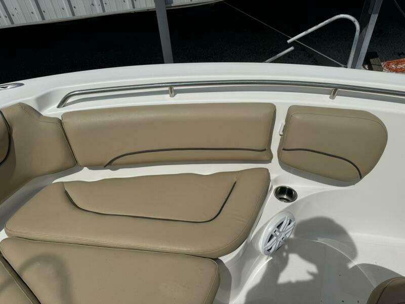 21ft NauticStar Yacht For Sale
