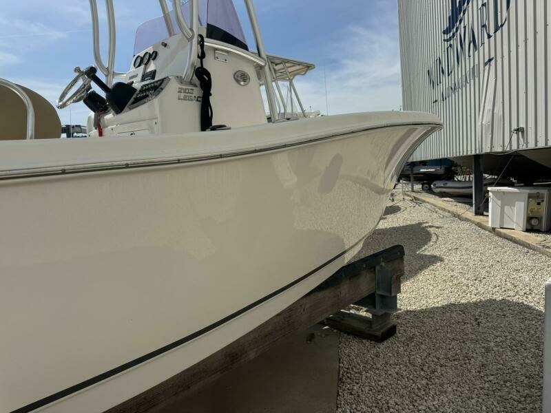 21ft NauticStar Yacht For Sale
