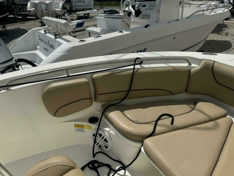 21ft NauticStar Yacht For Sale