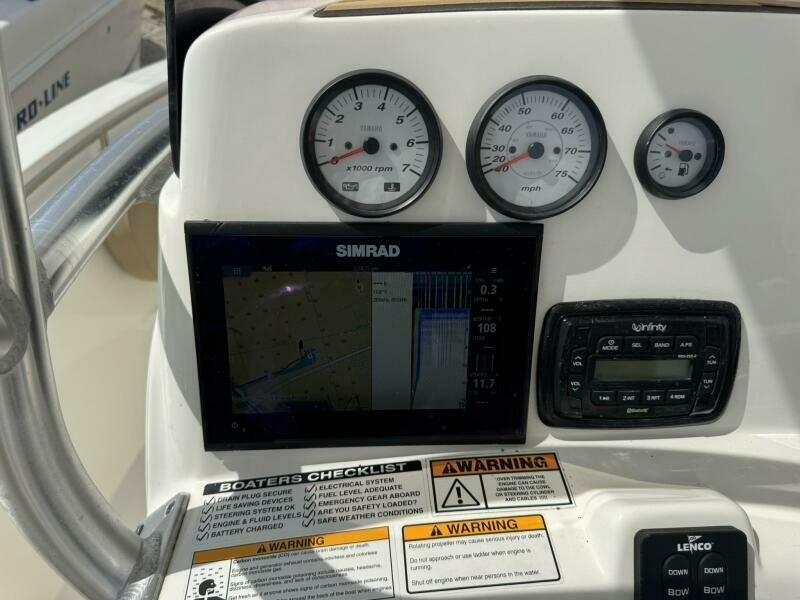 21ft NauticStar Yacht For Sale