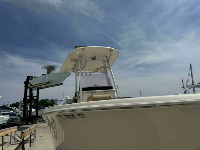 21ft NauticStar Yacht For Sale