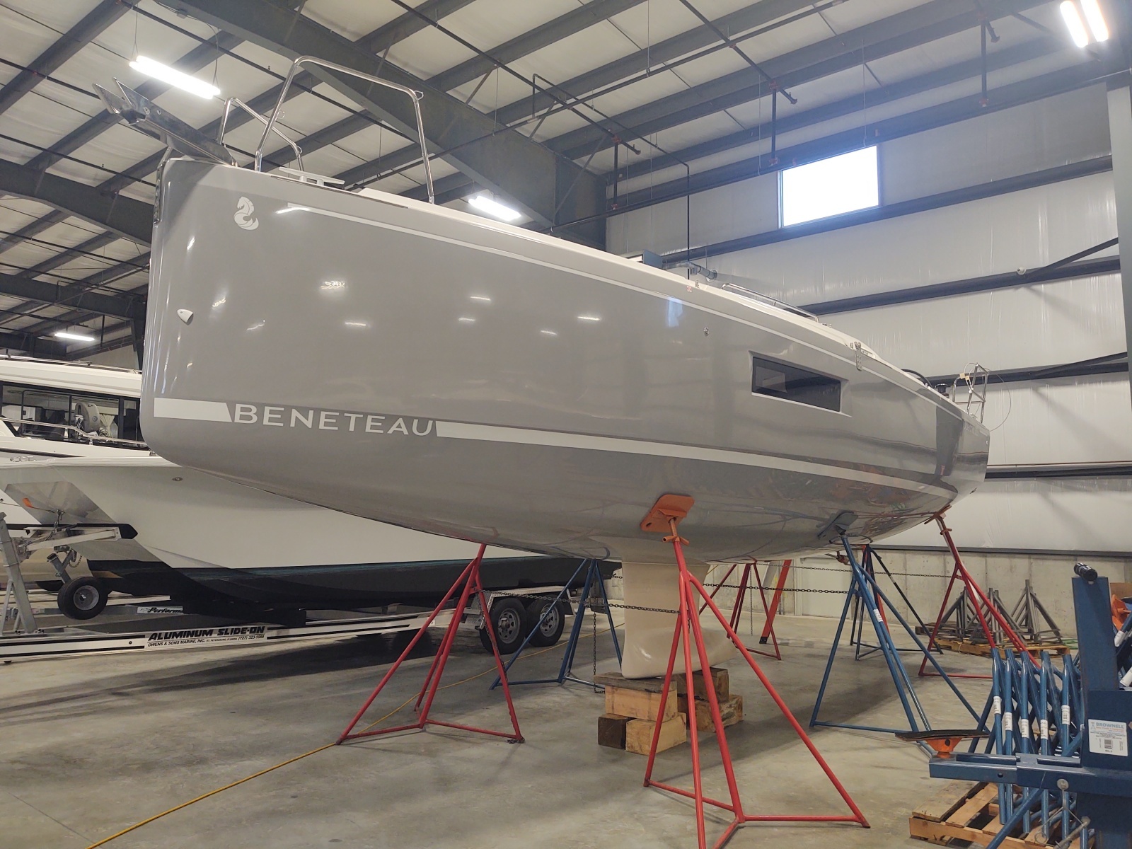 LOWE TIDE 30ft Beneteau Yacht For Sale