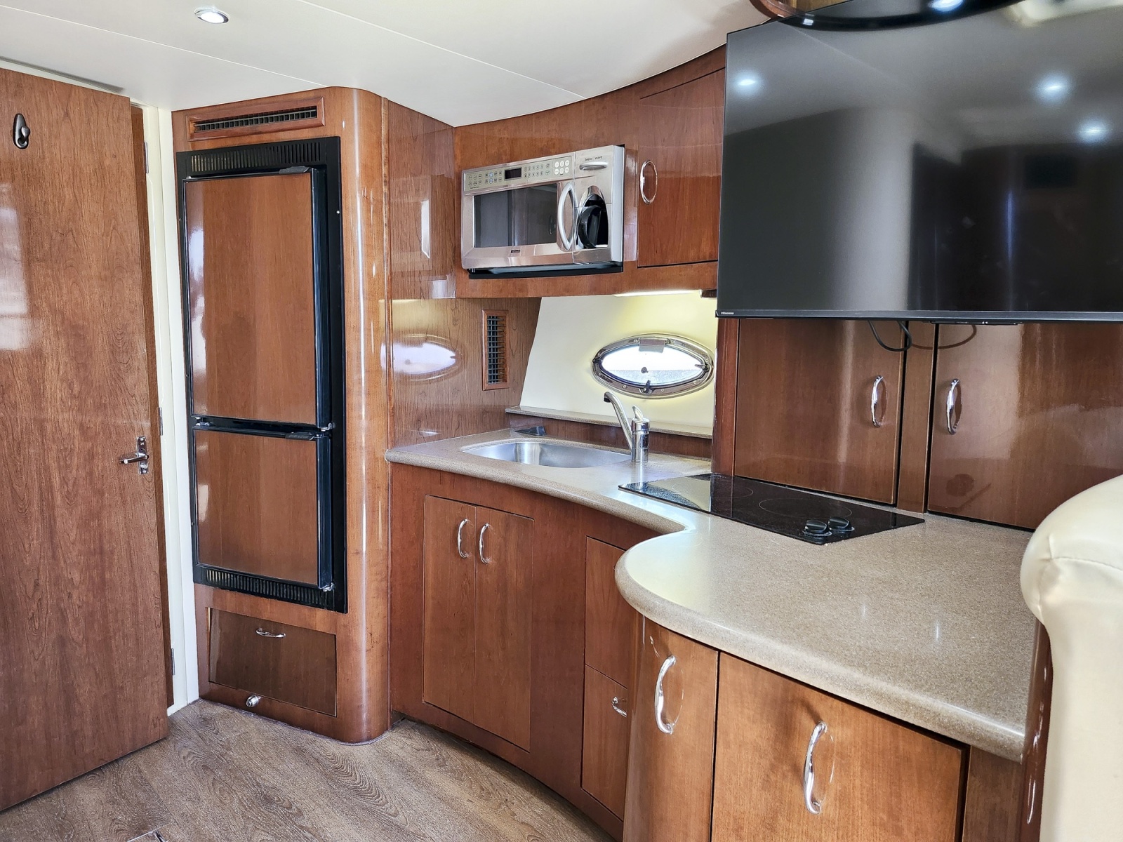 40' 2007 Carver 36 Mariner