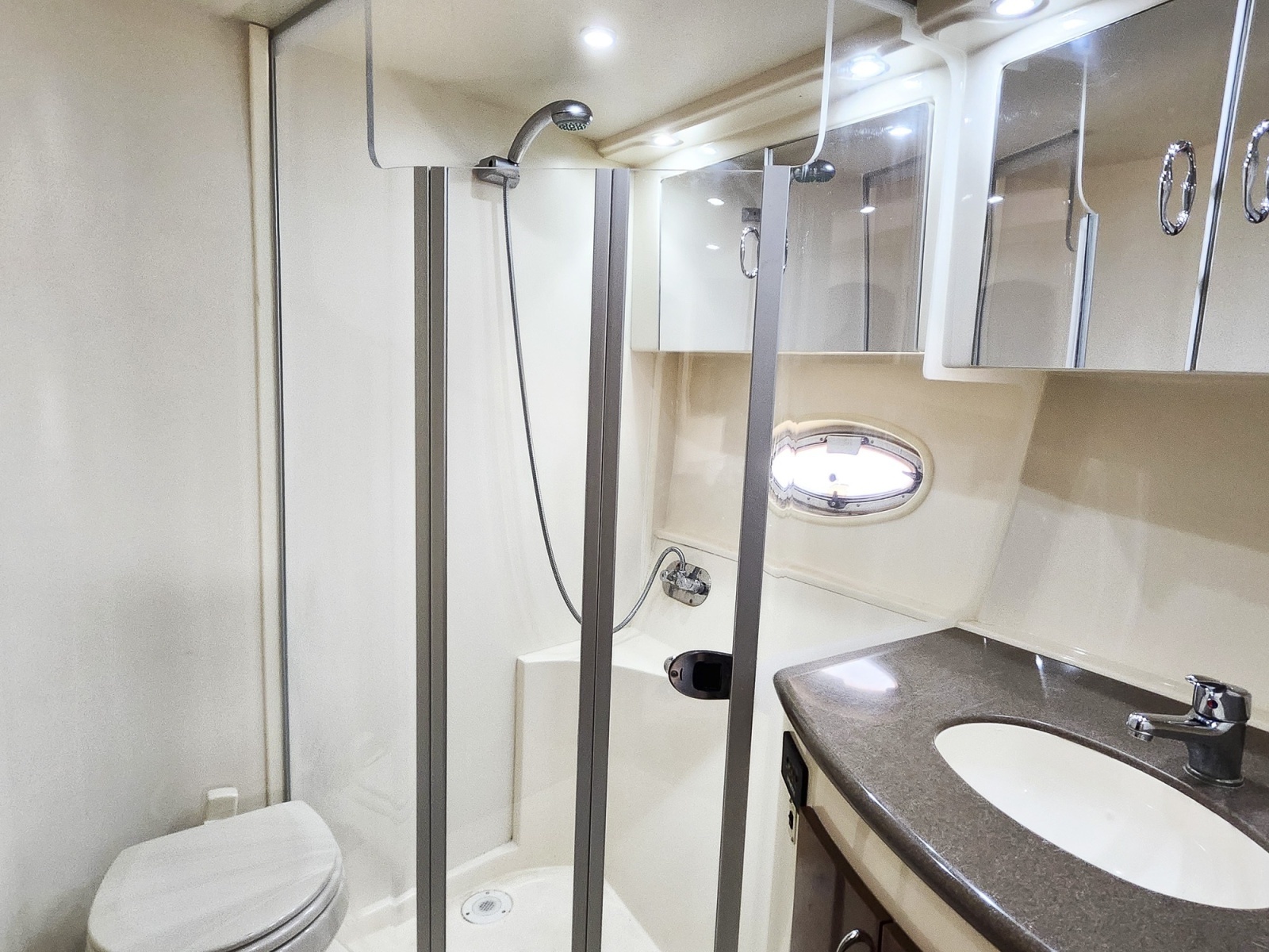 2007 Carver 36 Mariner