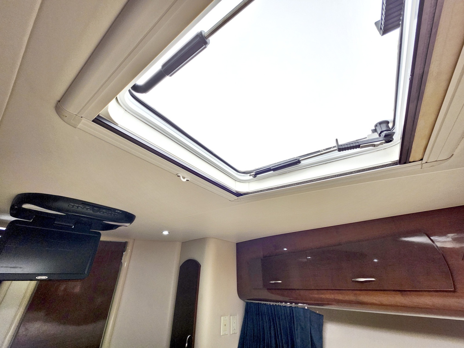 40' 2007 Carver 36 Mariner