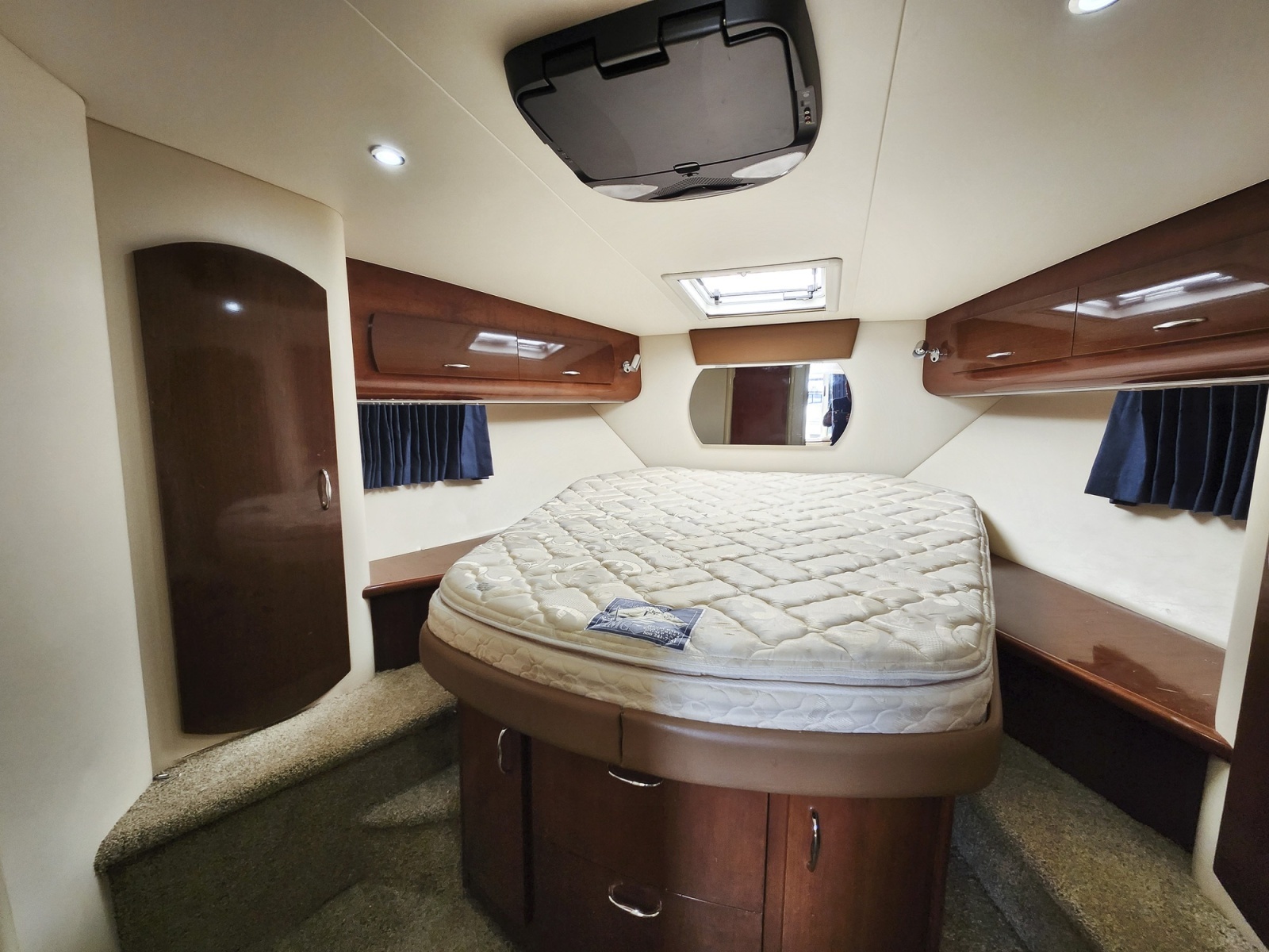 Isla May 40ft Carver Yacht For Sale