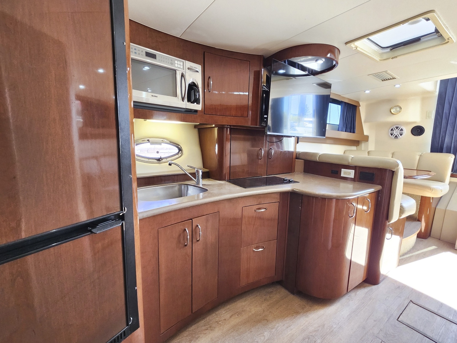 40' 2007 Carver 36 Mariner