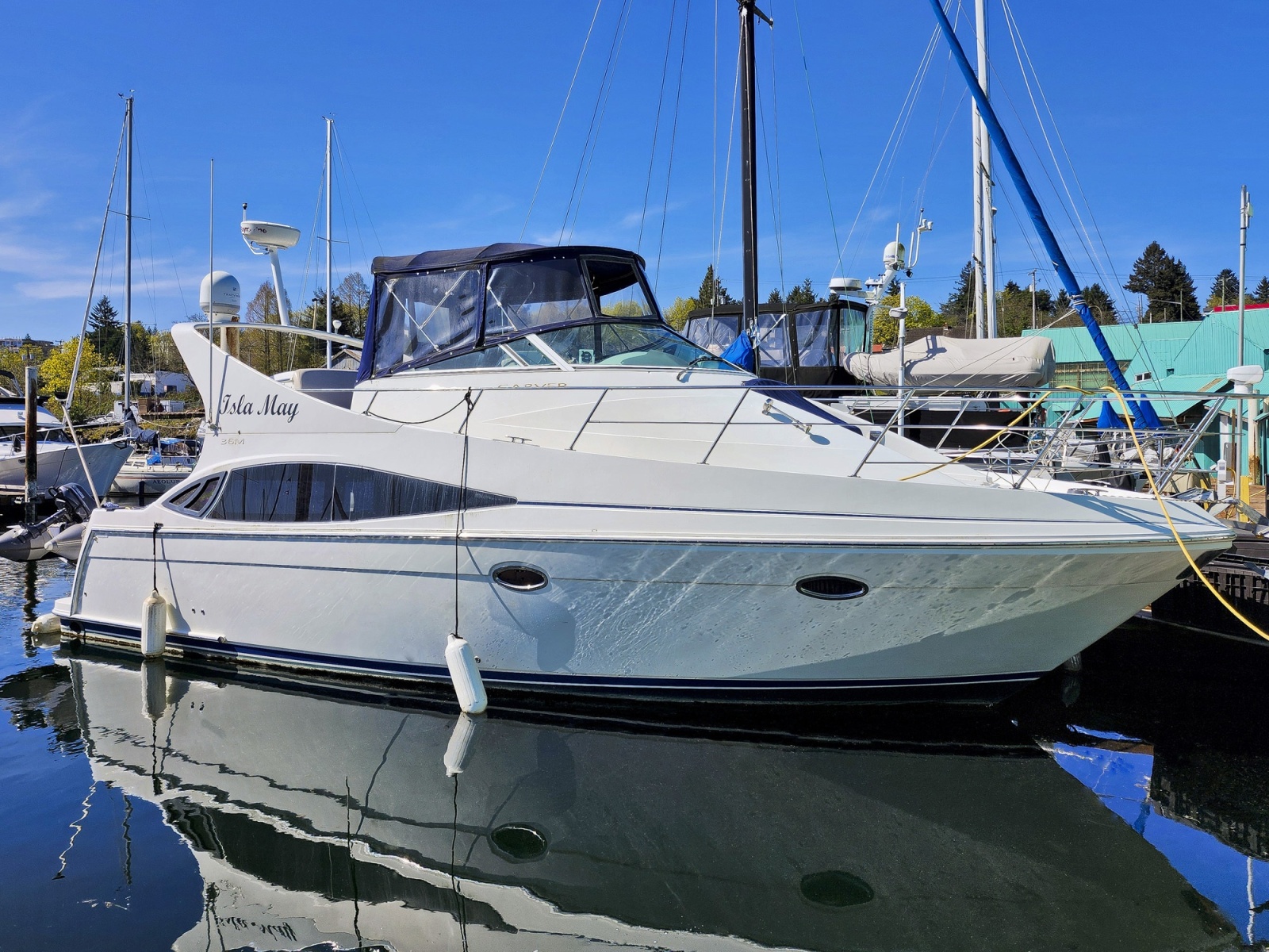 40' 2007 Carver 36 Mariner