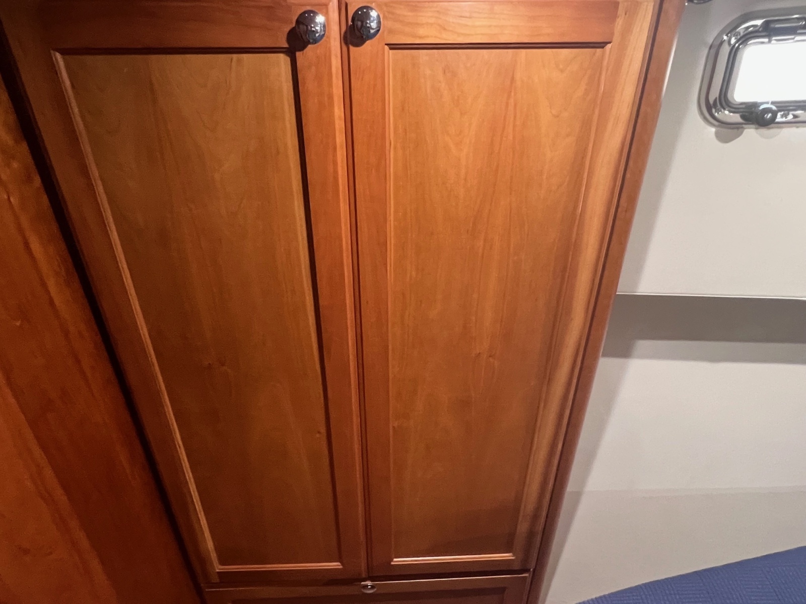 2006 Mainship 34 Trawler