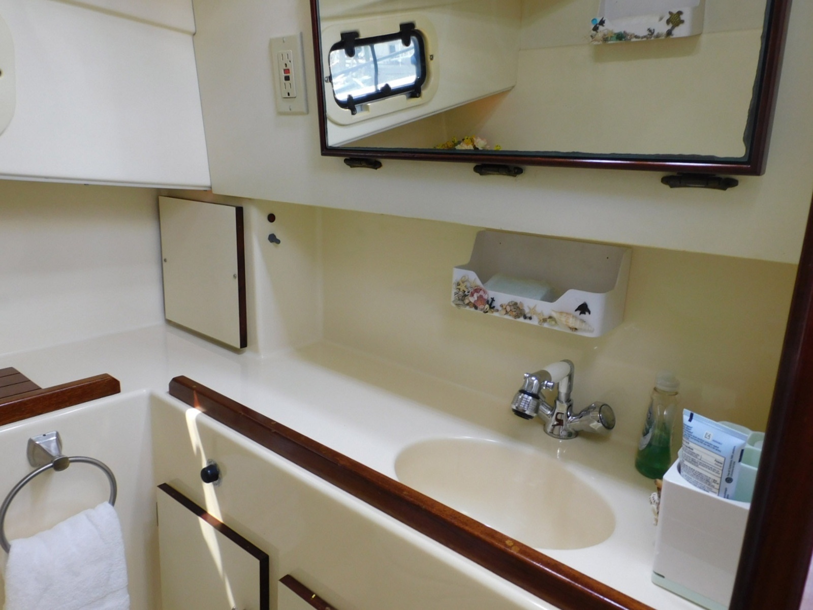 No Reel Hurry 31ft Camano Yacht For Sale