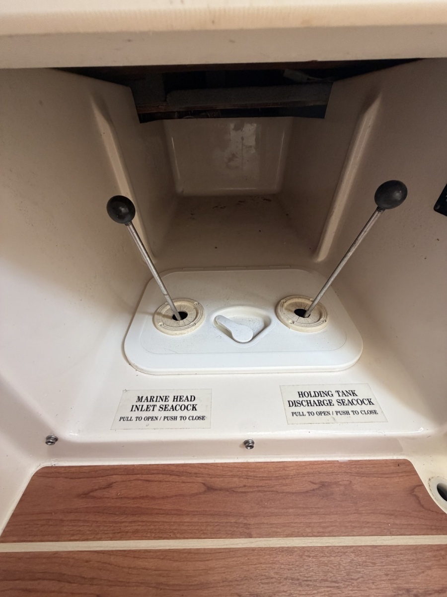 30ft Grady White Yacht For Sale