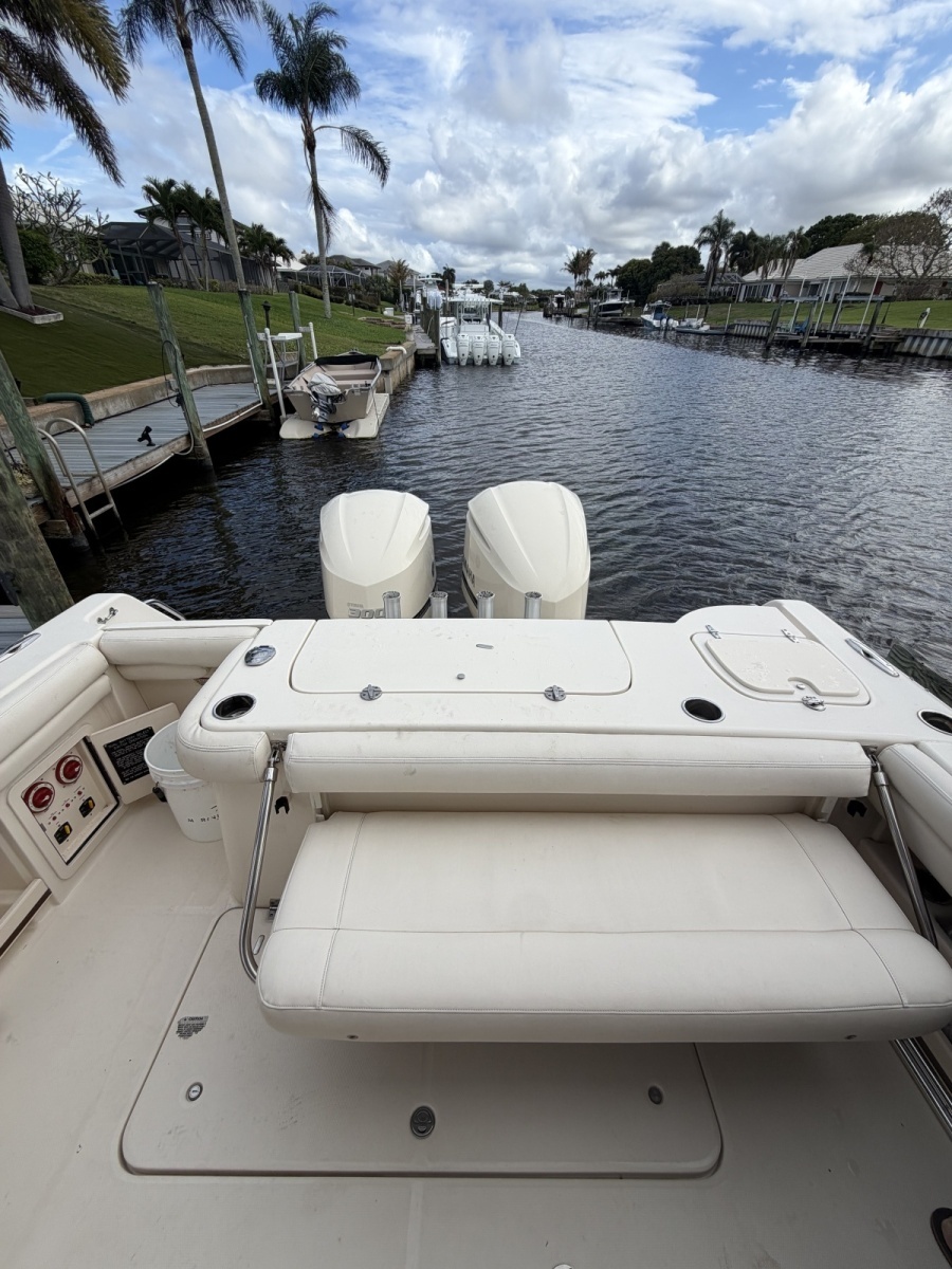 30ft Grady White Yacht For Sale