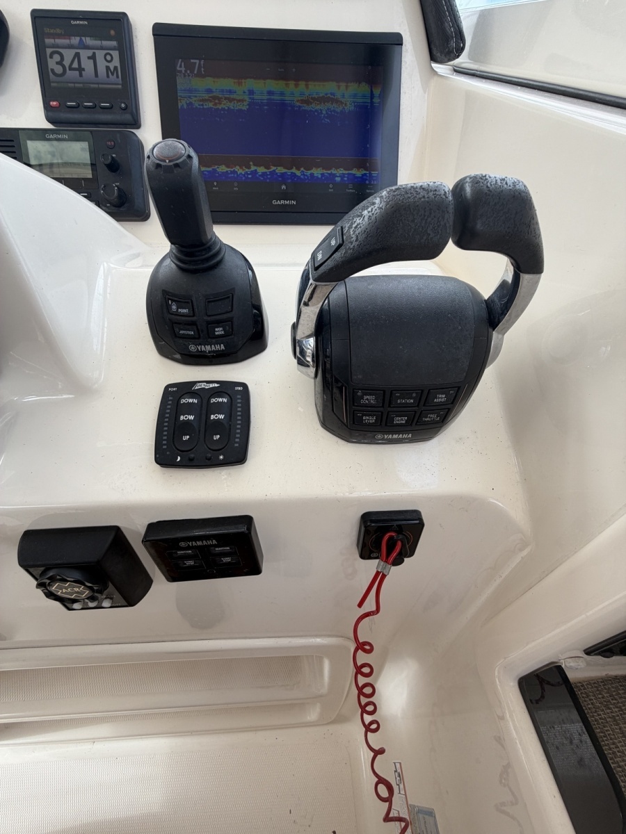 30ft Grady White Yacht For Sale