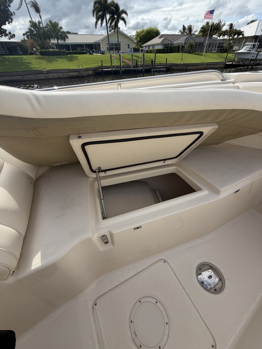 30ft Grady White Yacht For Sale