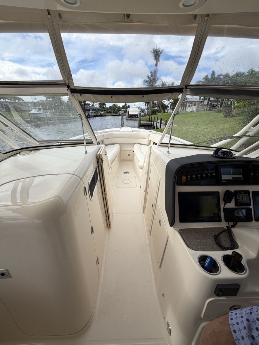 30ft Grady White Yacht For Sale