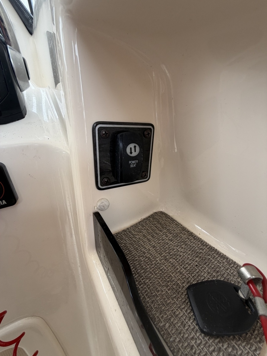 30ft Grady White Yacht For Sale