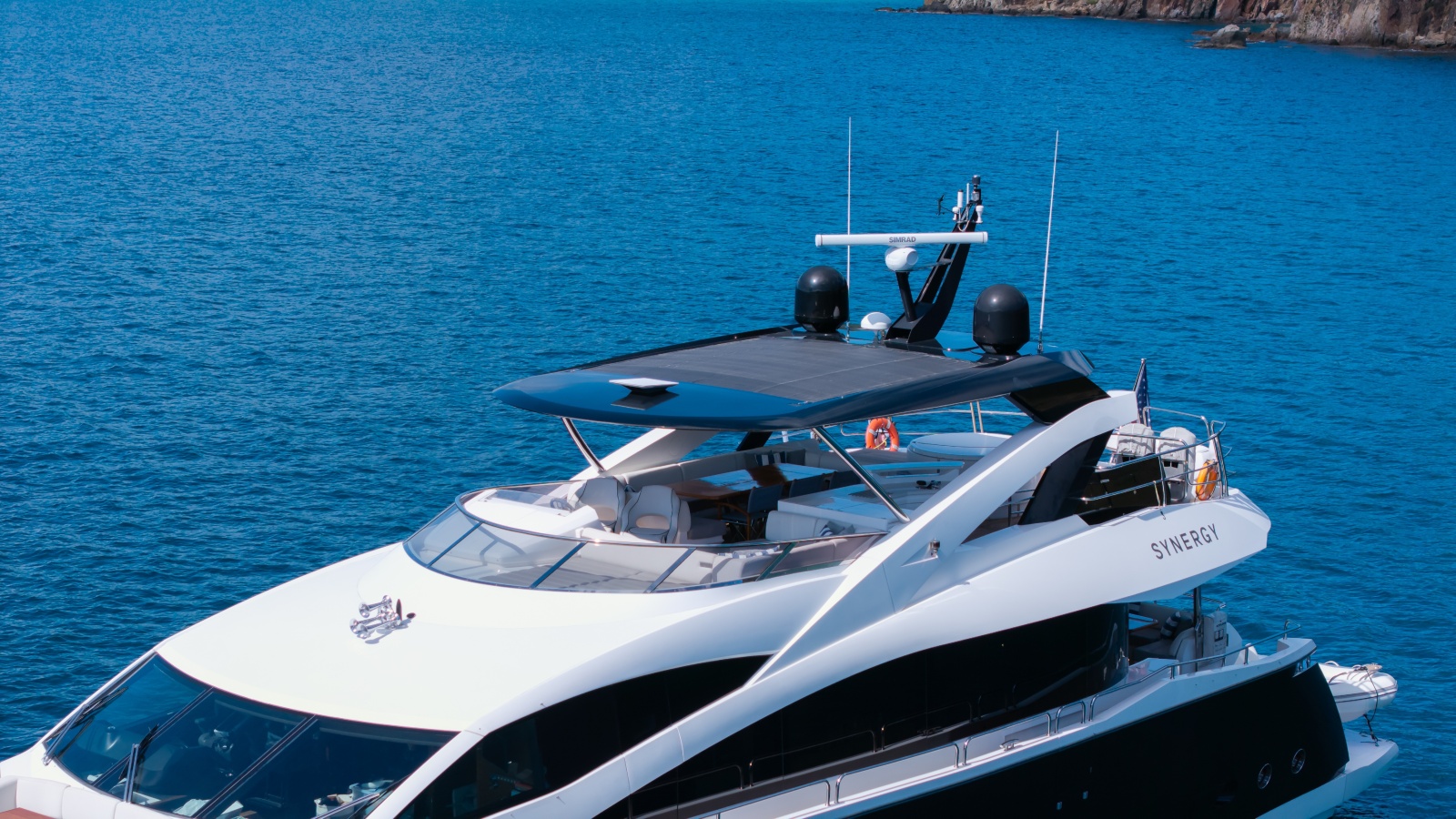 86' 2017 Sunseeker 86 Yacht