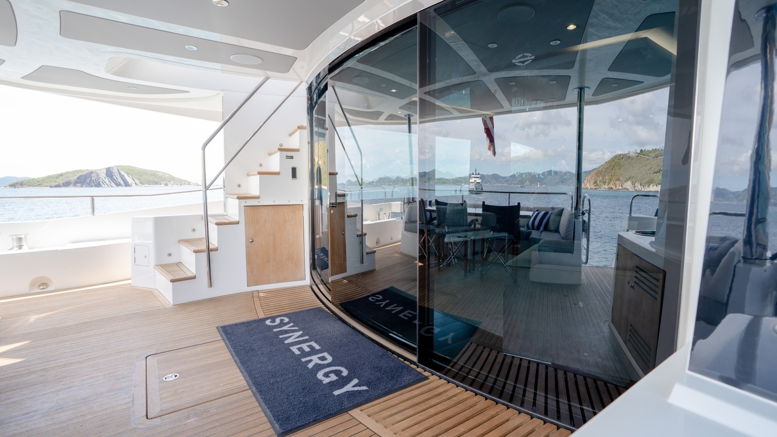 2017 Sunseeker 86 Yacht photo 26