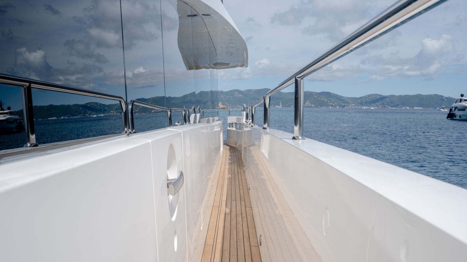 2017 Sunseeker 86 Yacht photo 92