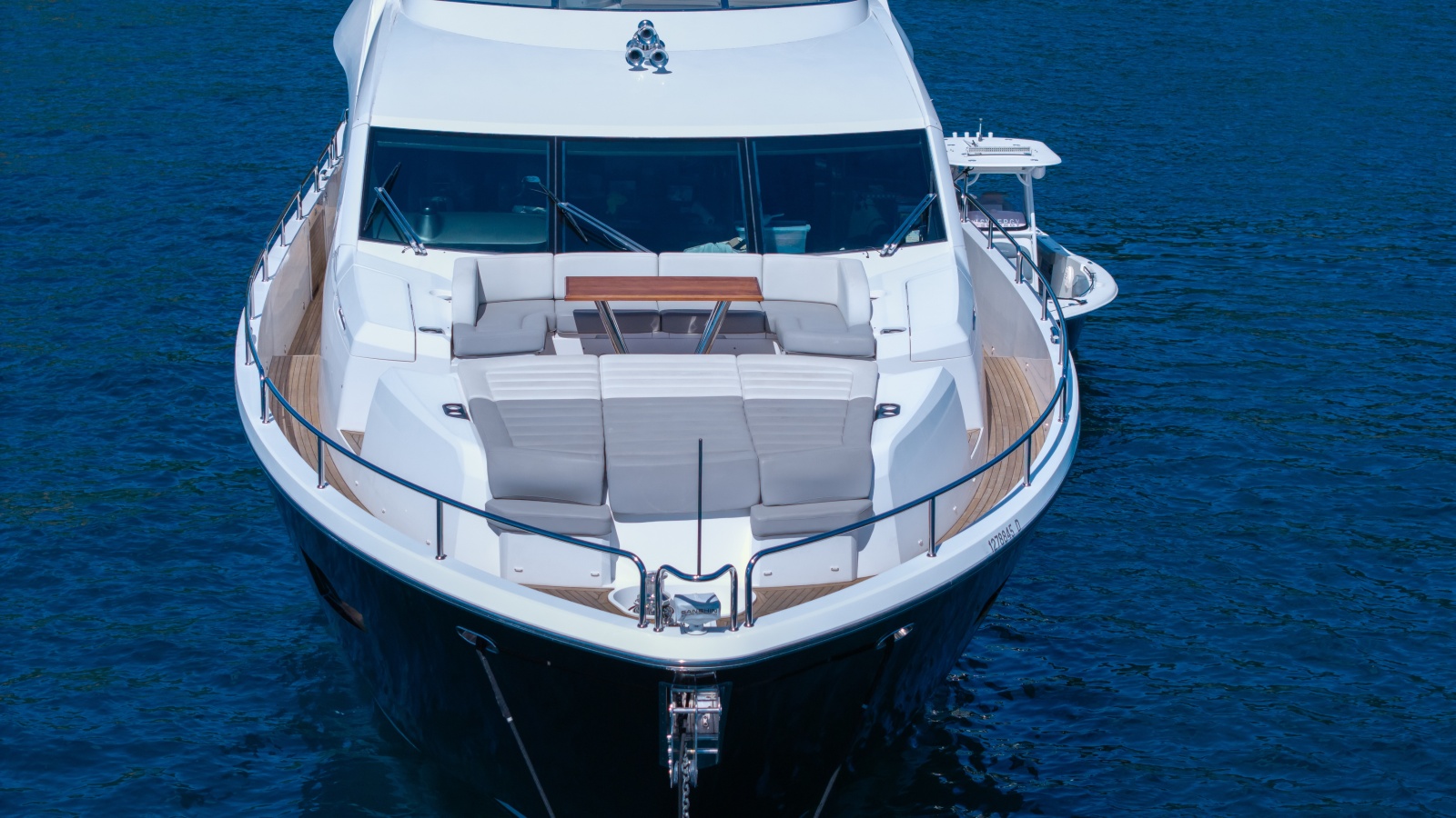 86' 2017 Sunseeker 86 Yacht