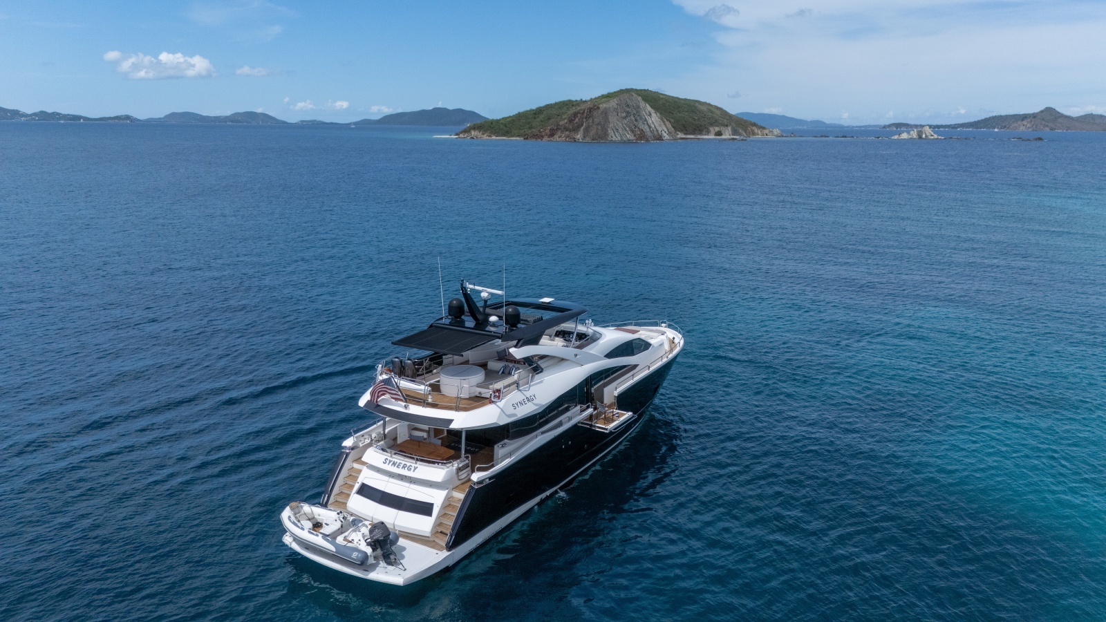 2017 Sunseeker 86 Yacht photo 7