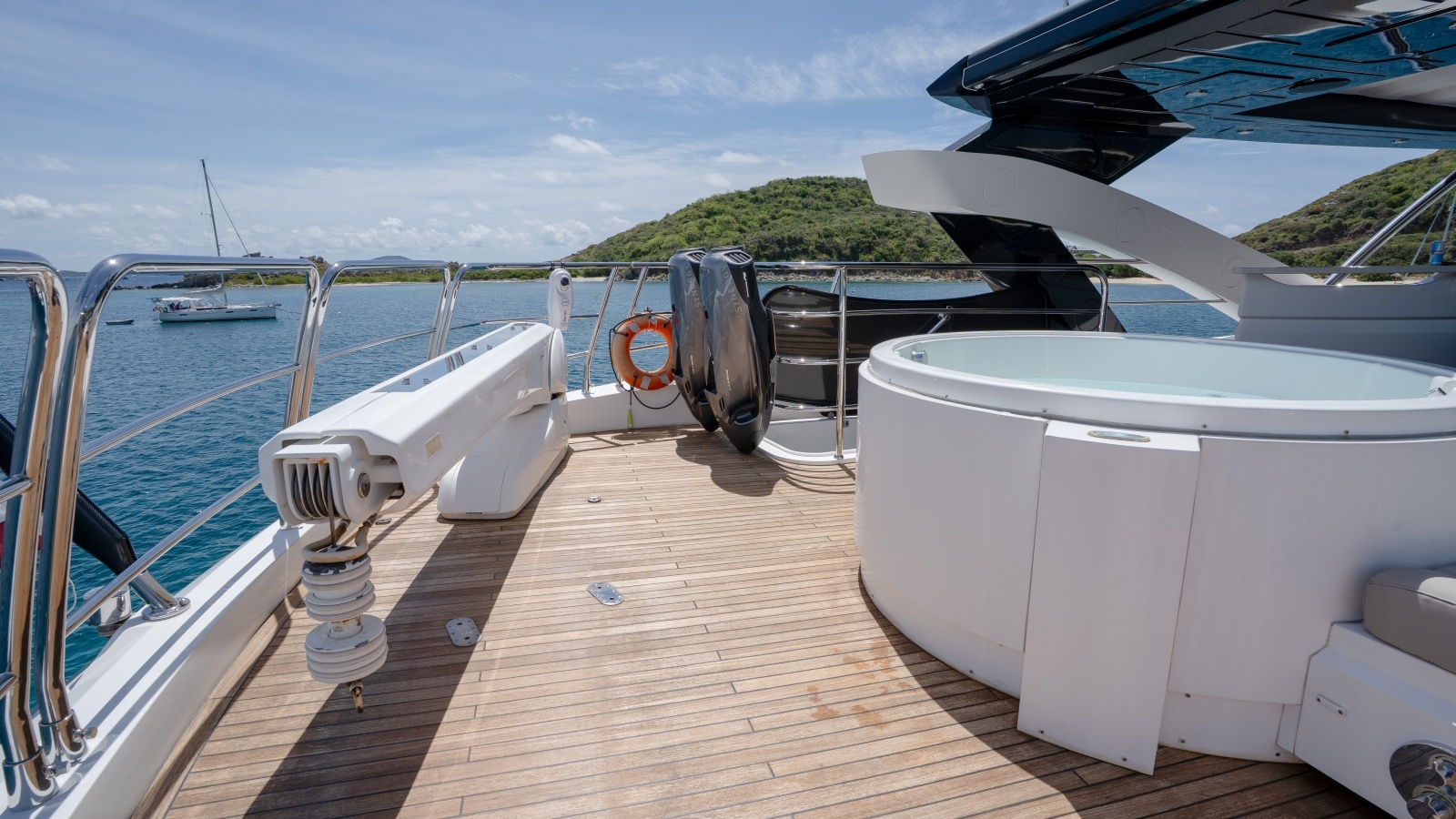 2017 Sunseeker 86 Yacht photo 97